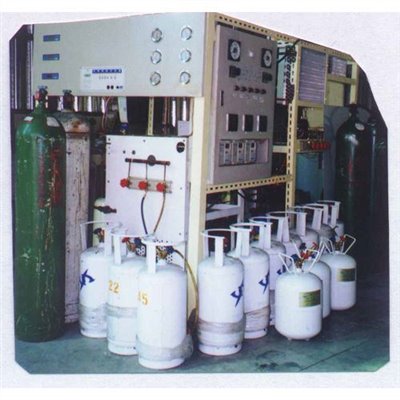 R-11 / R-123 冷媒分純化作業